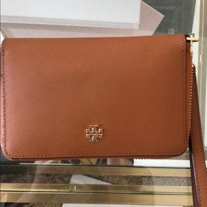 Tory Burch Robinson Wristlet Wallet